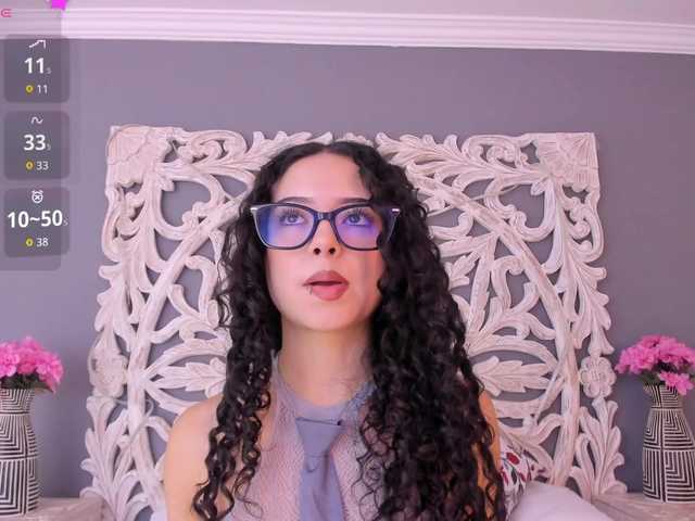 YoungSerena live cam on BongaCams