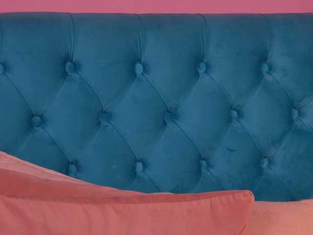 ElefteriaBlys live cam on BongaCams