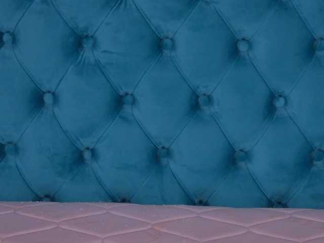ElefteriaBlys live cam on BongaCams