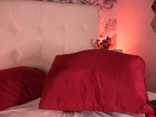 CinnamonAfrodit live cam on BongaCams