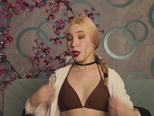 Amandalovea live cam on BongaCams