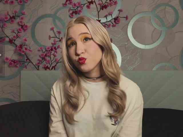 Amandalovea webcam
