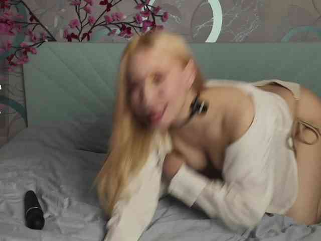 Amandalovea webcam