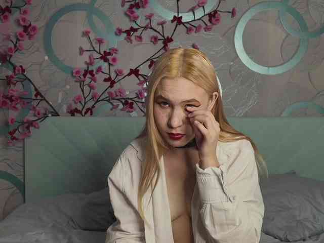 Amandalovea webcam