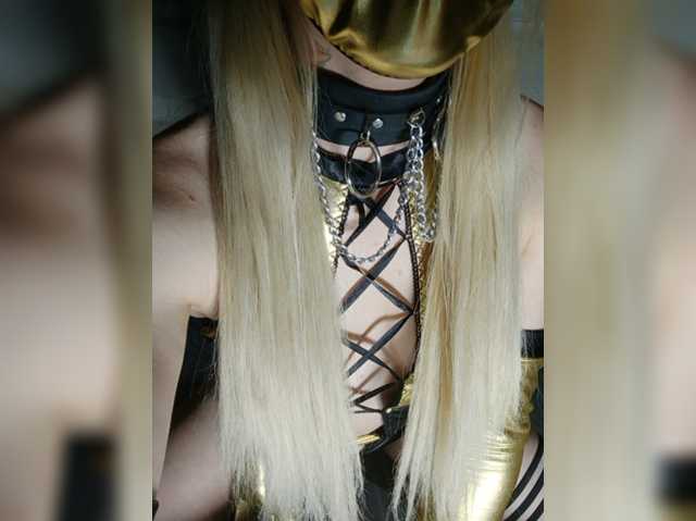 Veloria11 live cam on BongaCams