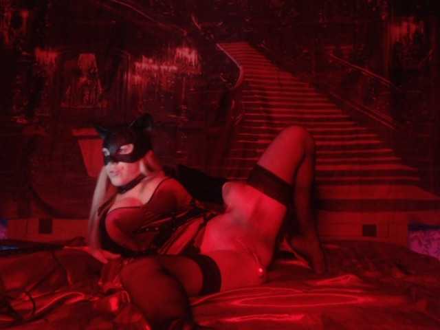 Veloria11 live cam on BongaCams