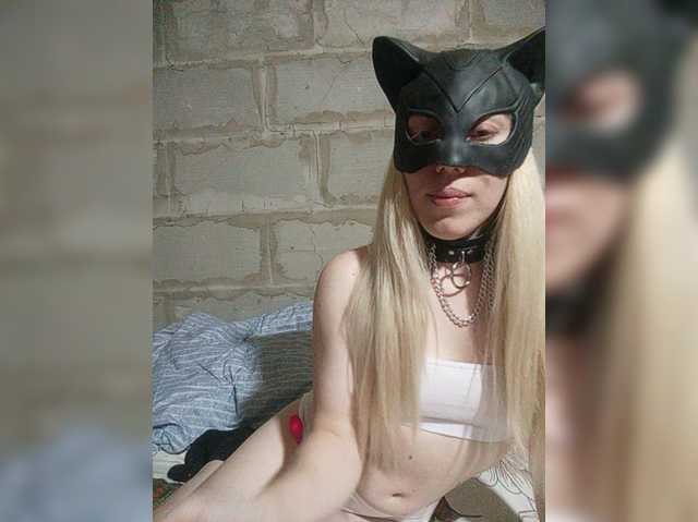 Veloria11 live cam on BongaCams