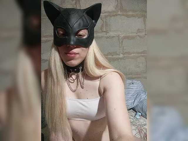 Veloria11 live cam on BongaCams