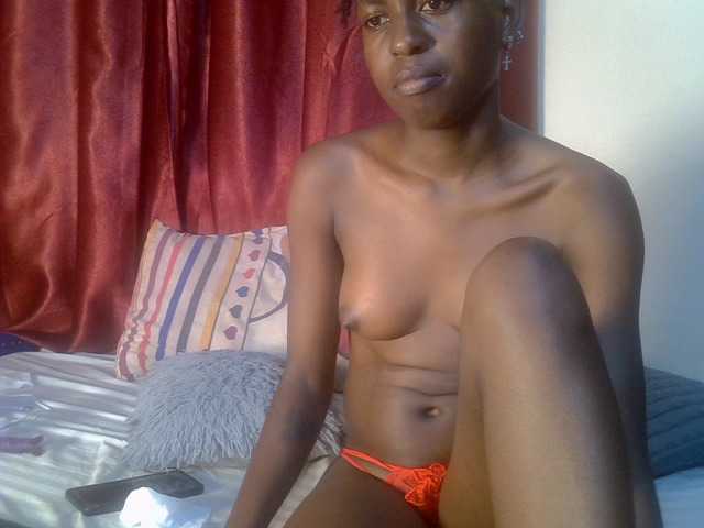 Cutecassie live cam on BongaCams