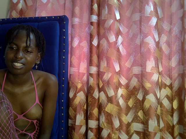 Cutecassie live cam on BongaCams