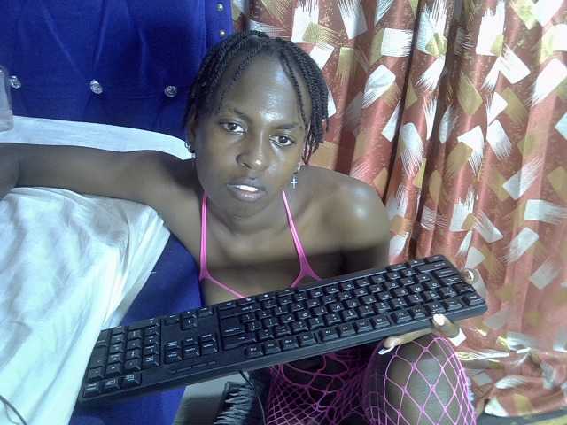 Cutecassie live cam on BongaCams