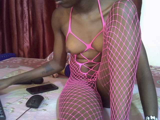 Cutecassie live cam on BongaCams
