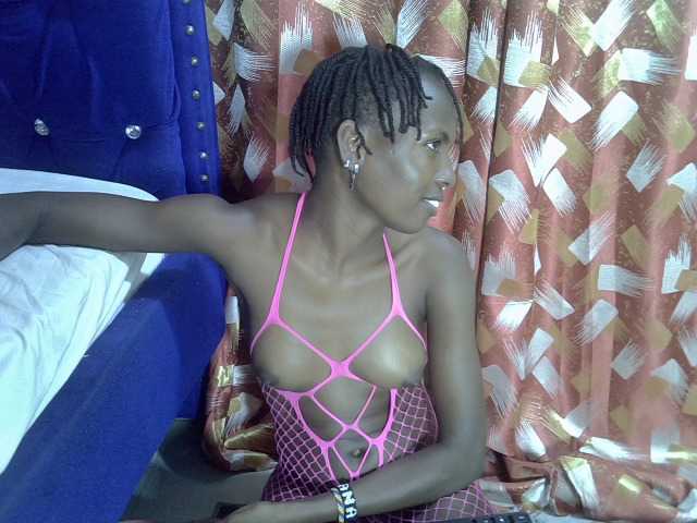Cutecassie live cam on BongaCams