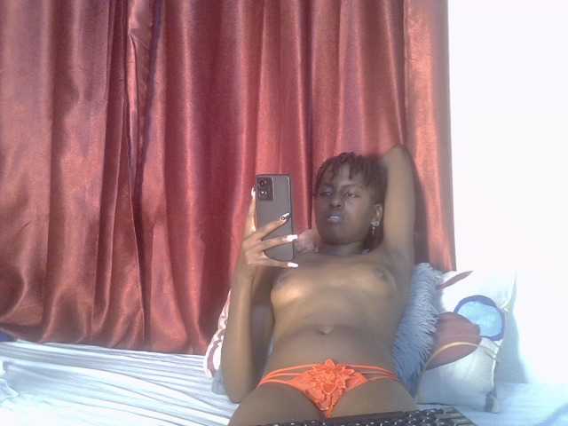 Cutecassie live cam on BongaCams