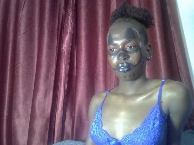 Cutecassie live cam on BongaCams