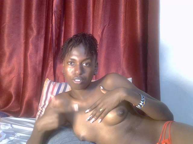 Cutecassie live cam on BongaCams