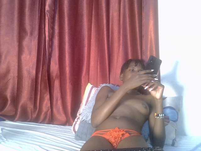 Cutecassie live cam on BongaCams