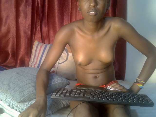 Cutecassie live cam on BongaCams