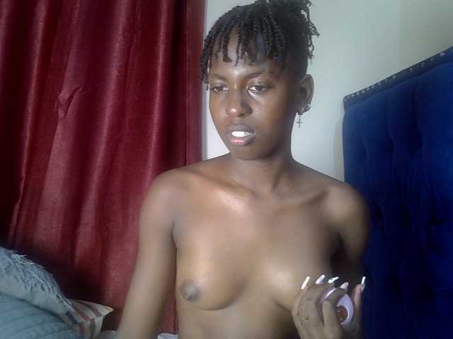 Cutecassie live cam on BongaCams