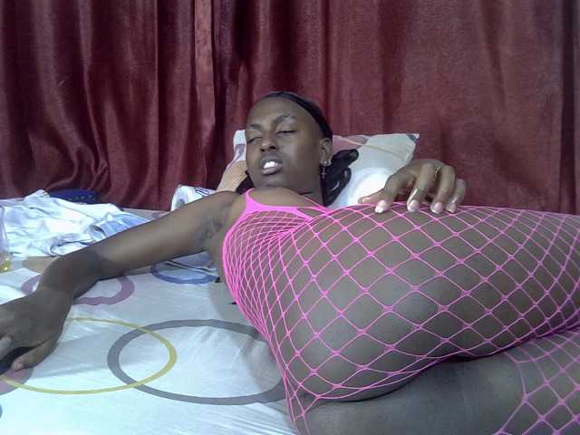 Cutecassie live cam on BongaCams