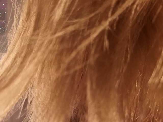 blondiecharm live cam on BongaCams