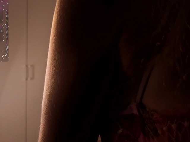 blondiecharm live cam on BongaCams