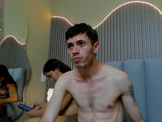 lauracamilo live cam on BongaCams