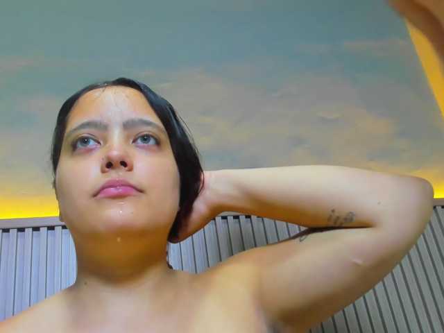 lauracamilo live cam on BongaCams