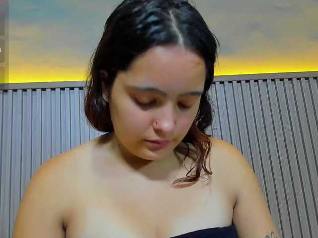 lauracamilo live cam on BongaCams