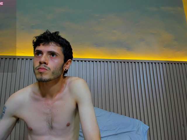 lauracamilo live cam on BongaCams