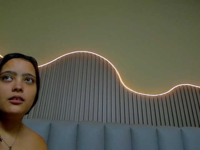 lauracamilo live cam on BongaCams