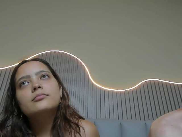 lauracamilo live cam on BongaCams