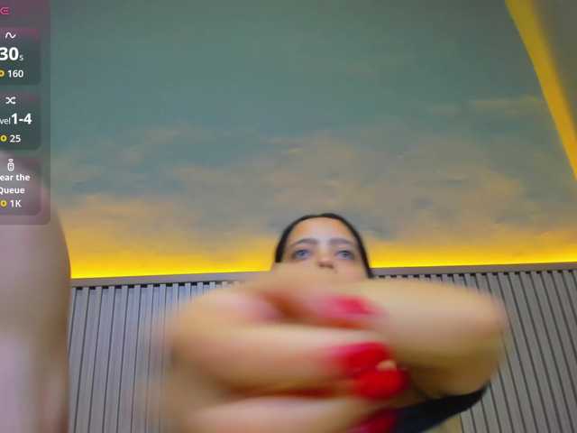 lauracamilo live cam on BongaCams