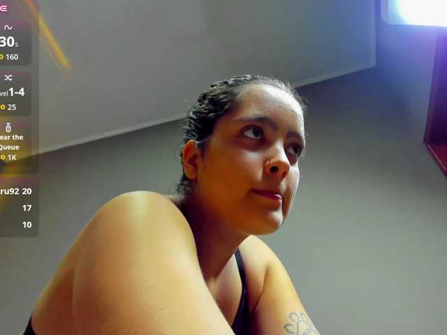 lauracamilo live cam on BongaCams