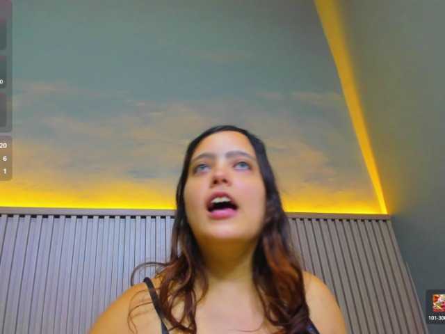 lauracamilo live cam on BongaCams