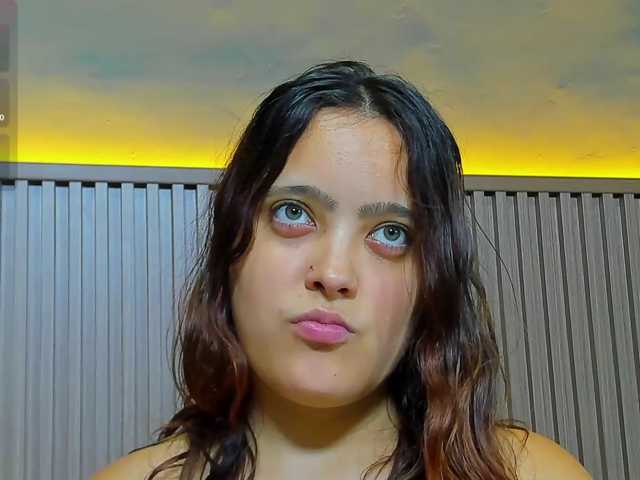 lauracamilo live cam on BongaCams