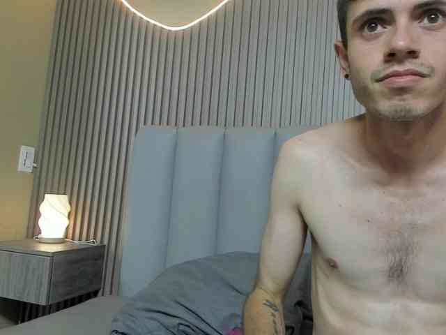 lauraycamilo's live room