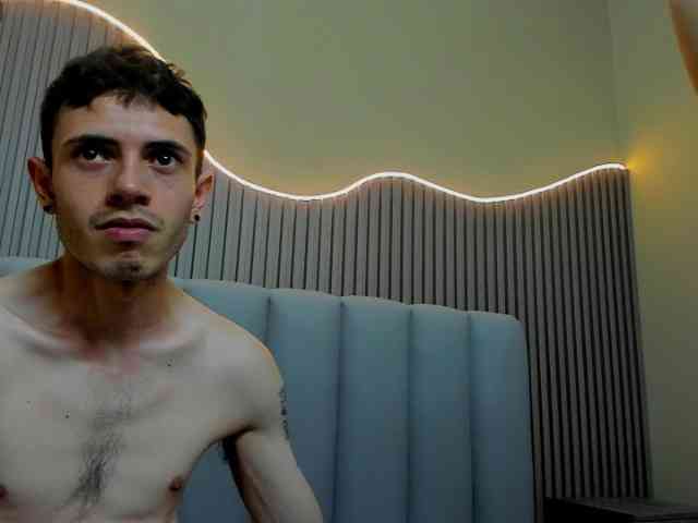 lauraycamilo's live room