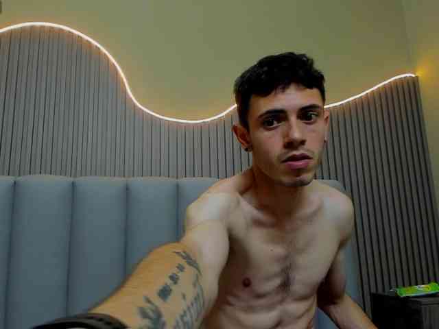 lauraycamilo's live room