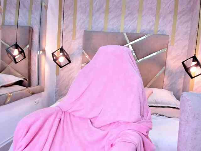CamilaNatth webcam