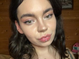 Emilyy19 Porn Show