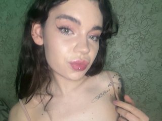 Emilyy19 Porn Show