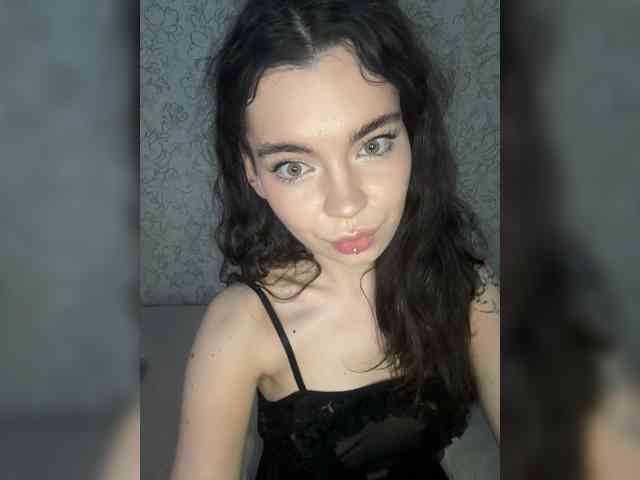 Emilyy19 webcam