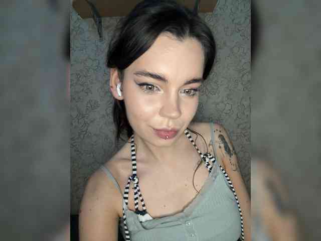 Model: Emilyy19
