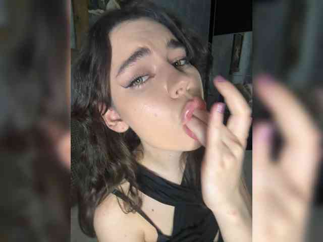 Model: Emilyy19