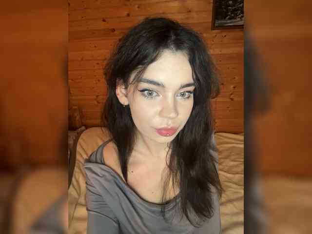 Model: Emilyy19