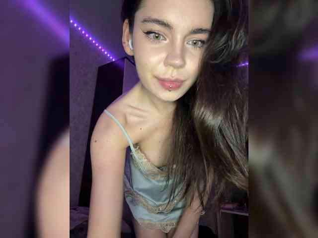 Model: Emilyy19