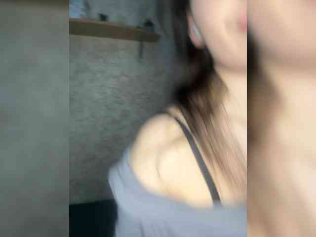 Model: Emilyy19