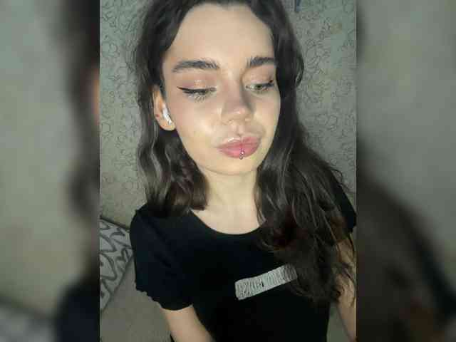 Model: Emilyy19