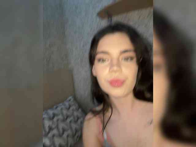 Model: Emilyy19